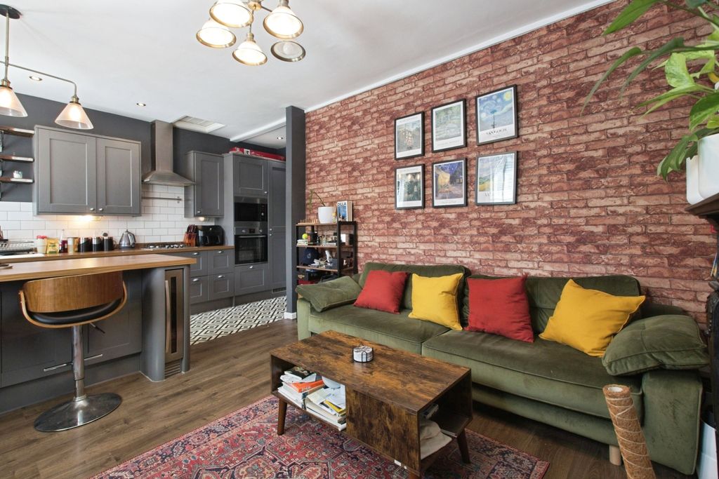 Property photo 2 of 19 Img_0477
