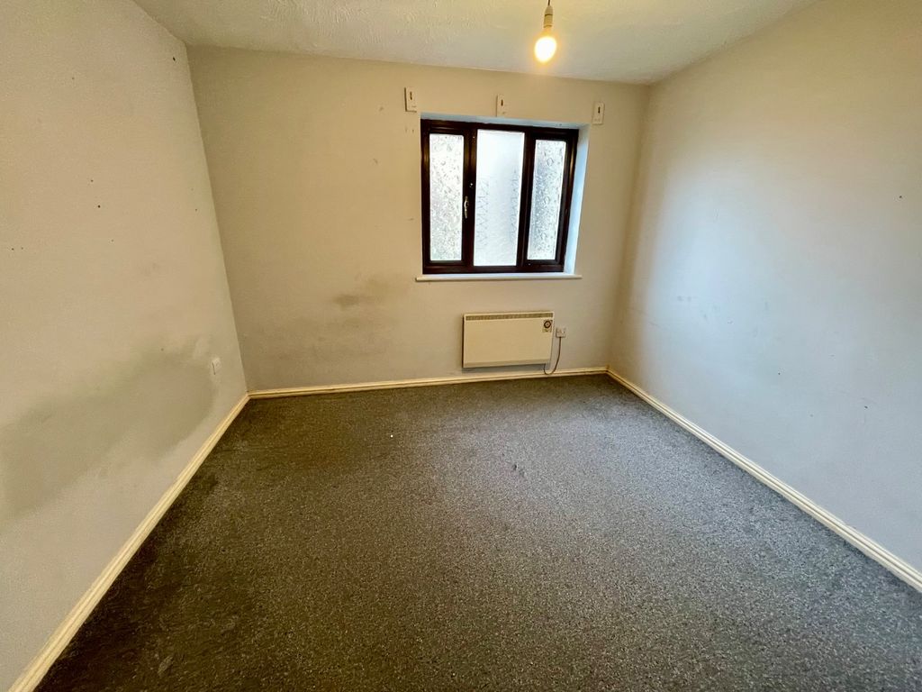 Property photo 3 of 6 4947213