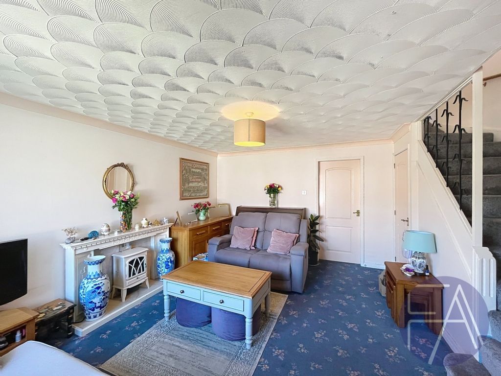 Property photo 2 of 21 5270863