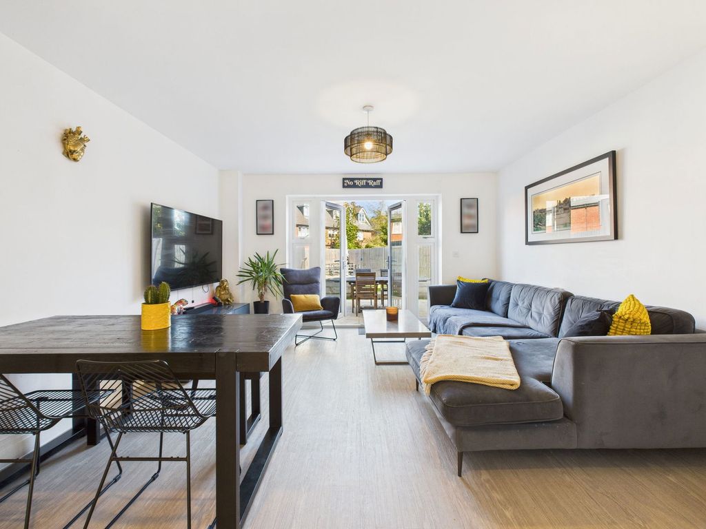 Property photo 2 of 26