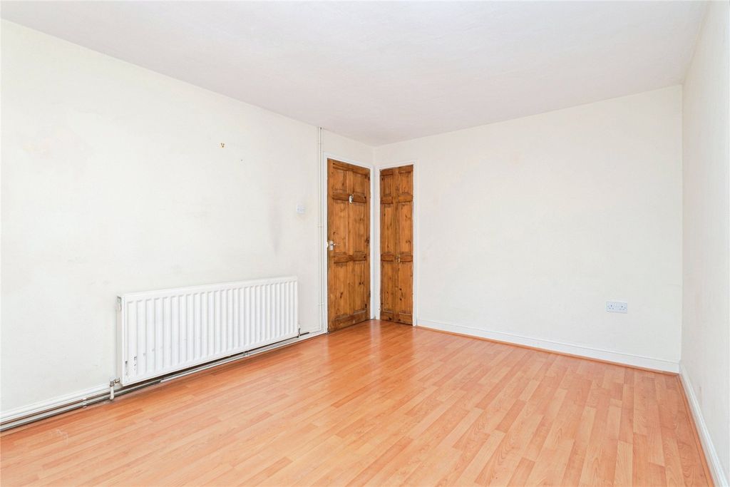Property photo 2 of 7 Liv Rm