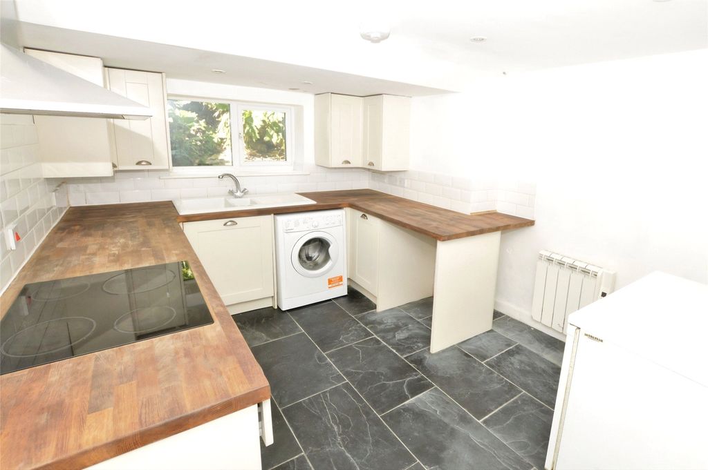 Property photo 2 of 5 Picture No. 05