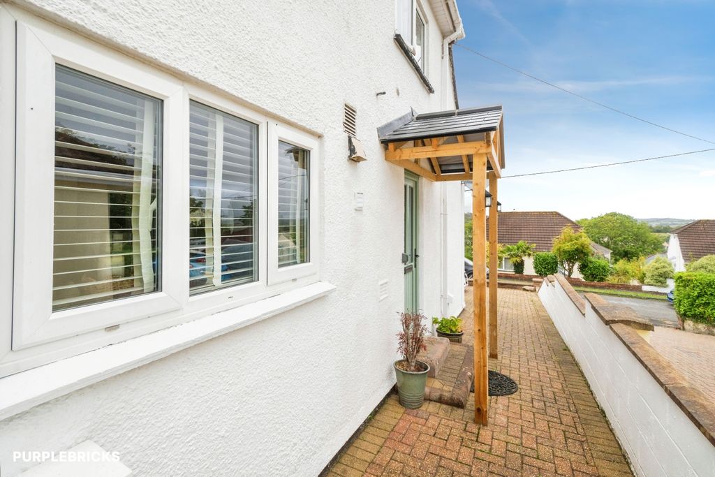 Property photo 3 of 38