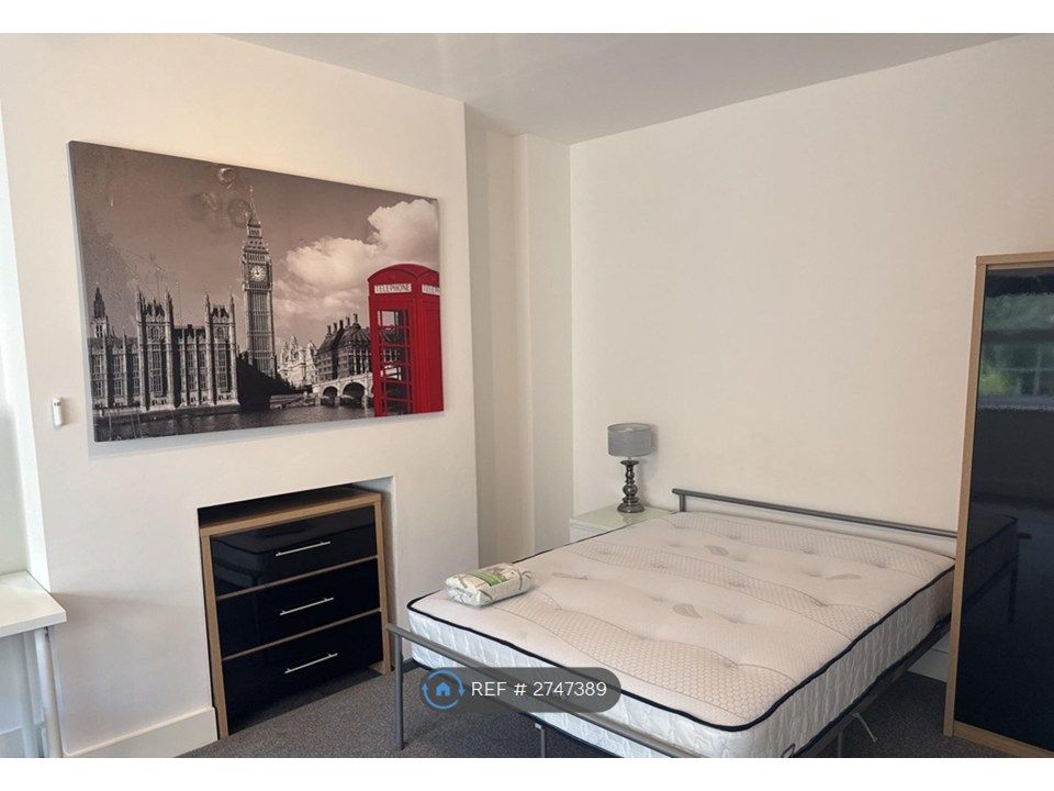 Property photo 1 of 9 Bedroom