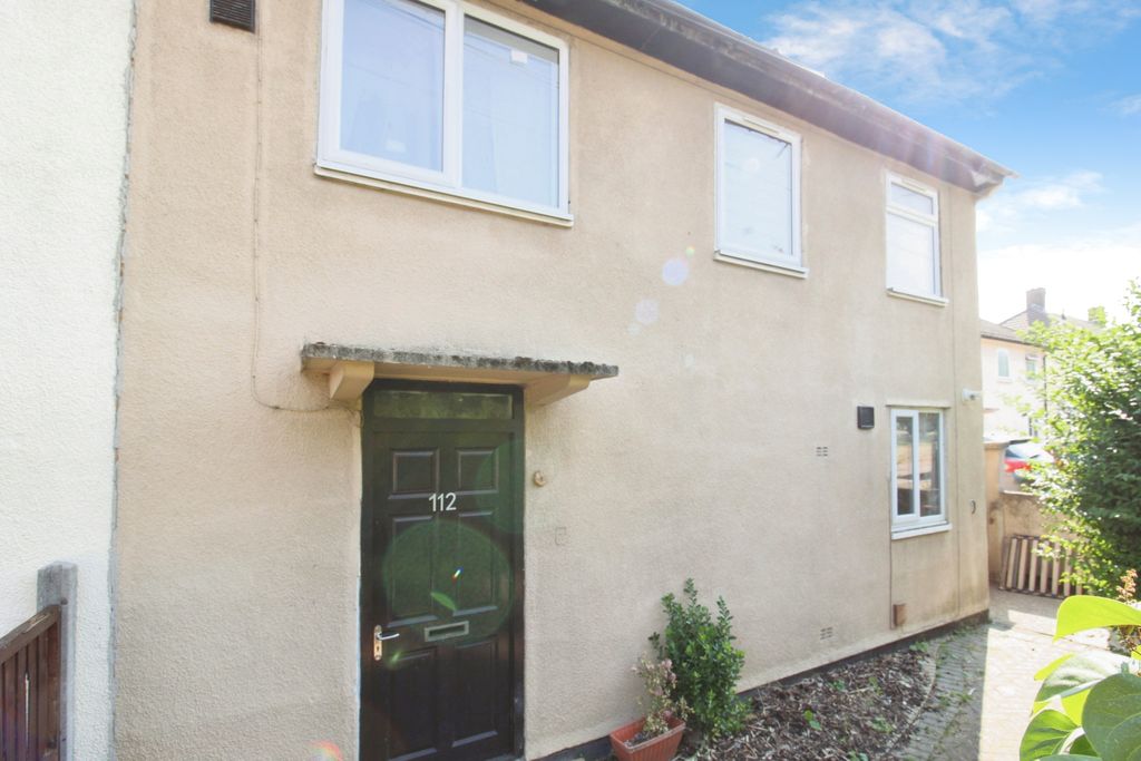 Property photo 1 of 10 Front