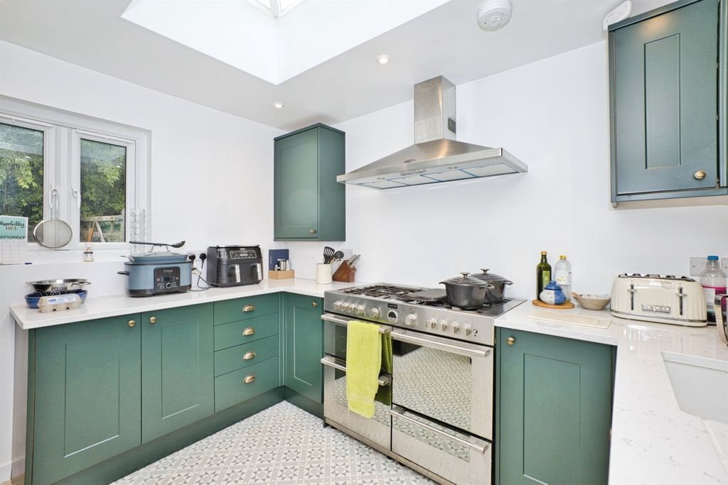 Property photo 3 of 17