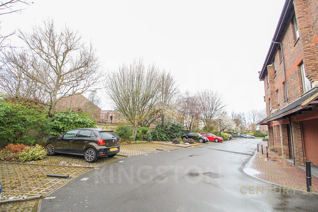 Property photo 2 of 13