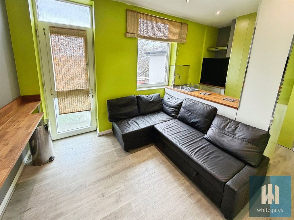 Property photo 2 of 23 Picture No. 29