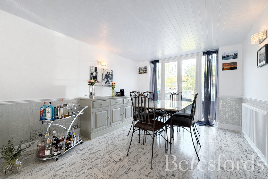 Property photo 3 of 26 Picture No. 12