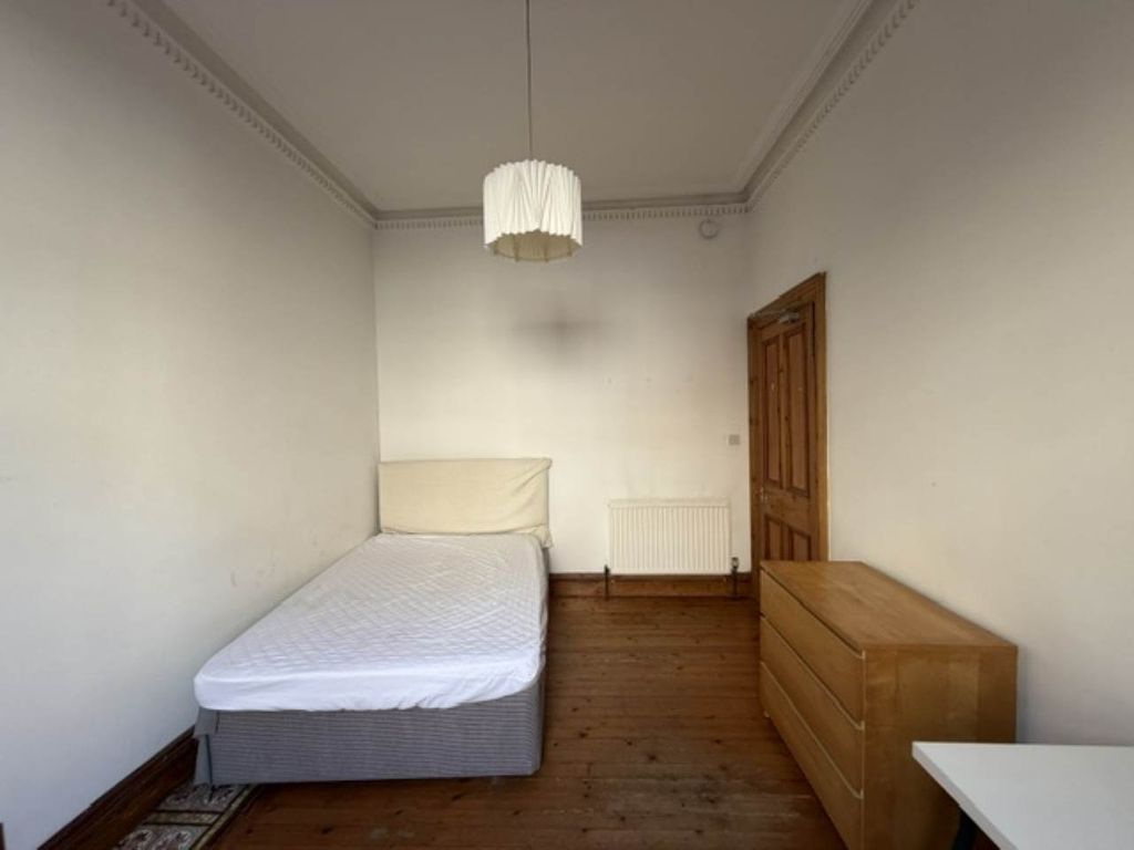 Property photo 3 of 11 38E19E5c-63Ff-45E0-A648-F90Cfa367149