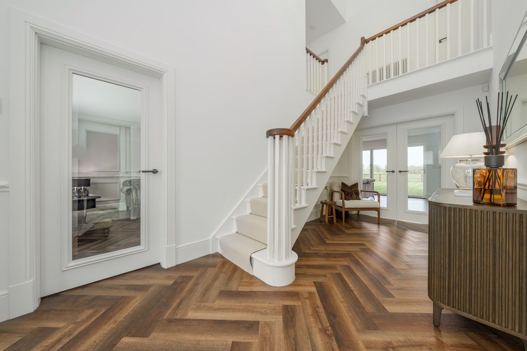 Property photo 2 of 46 Photo 1