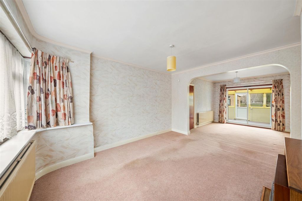 Property photo 2 of 18 3