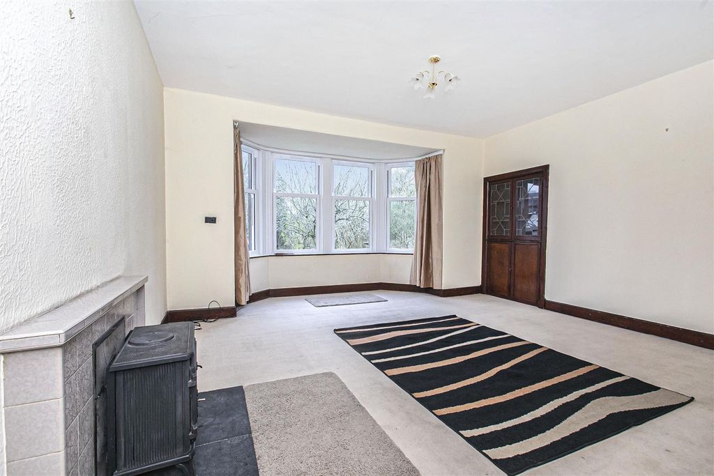 Property photo 3 of 21 Rdc0008Cupl Lounge (2) .Jpg