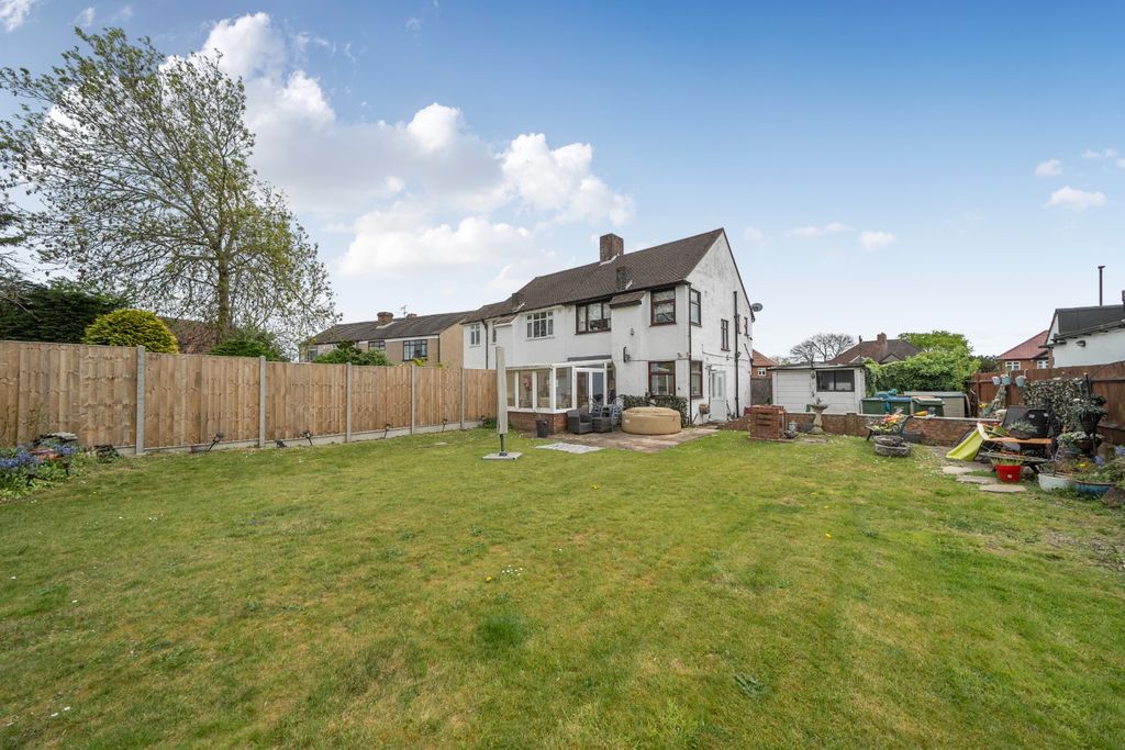 Property photo 2 of 15 4967771