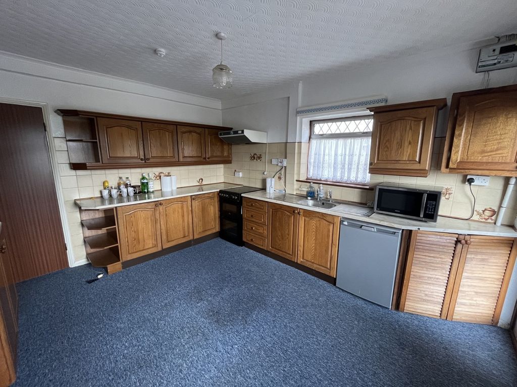 Property photo 3 of 18 Not Specified