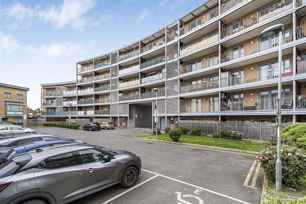 Property photo 2 of 18 2