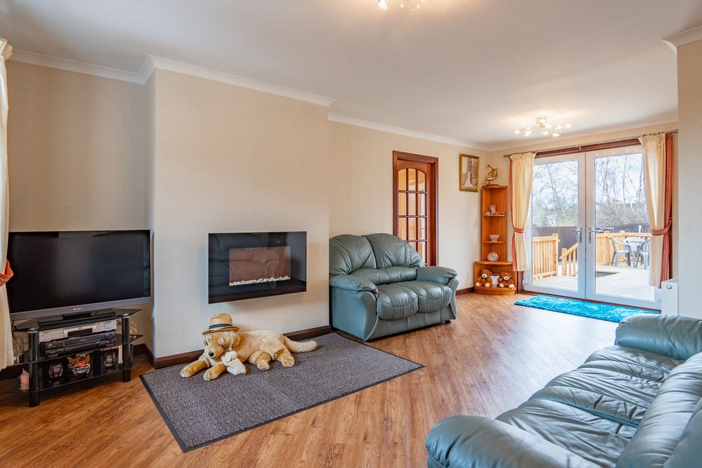 Property photo 2 of 36