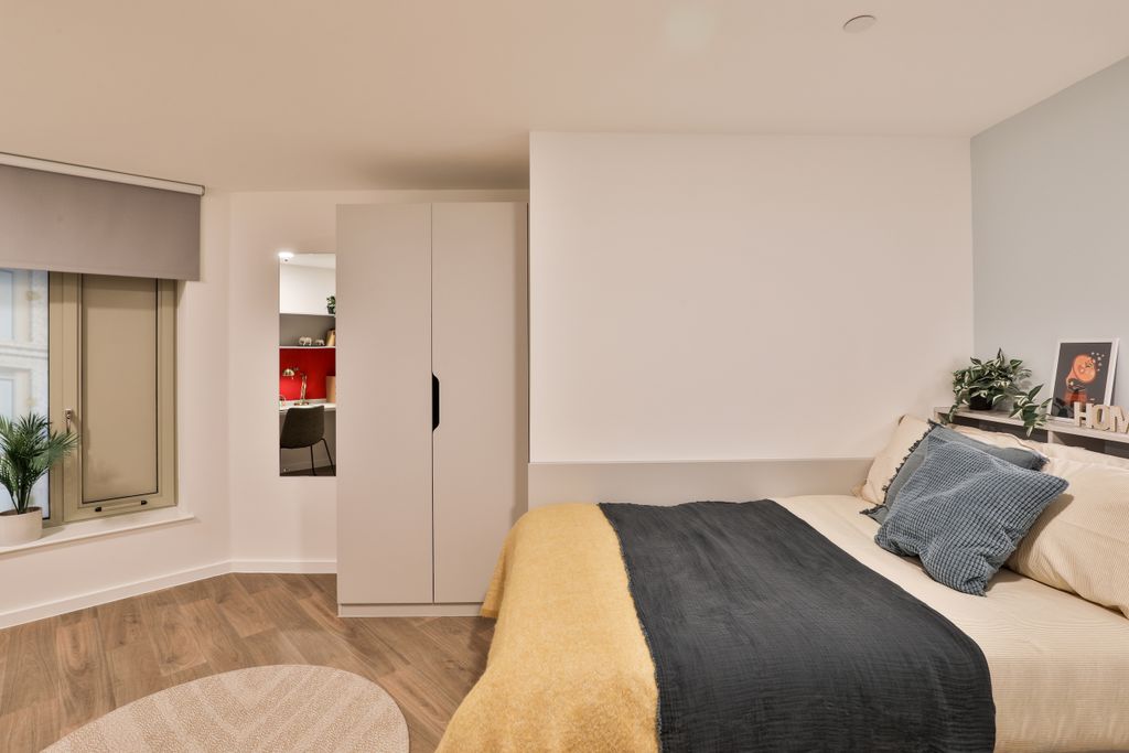 Property photo 3 of 7 Platinum Ensuite (5 Of 7)