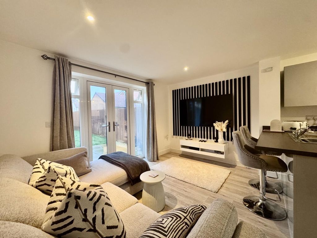 Property photo 3 of 13 Living Room