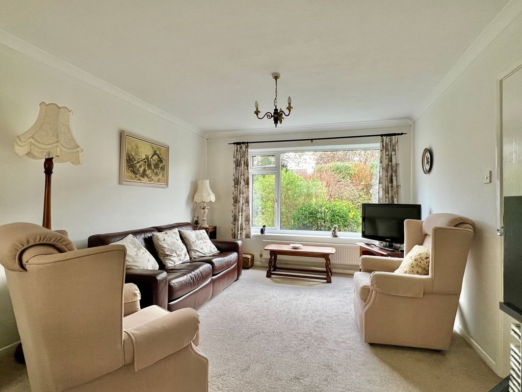 Property photo 2 of 21