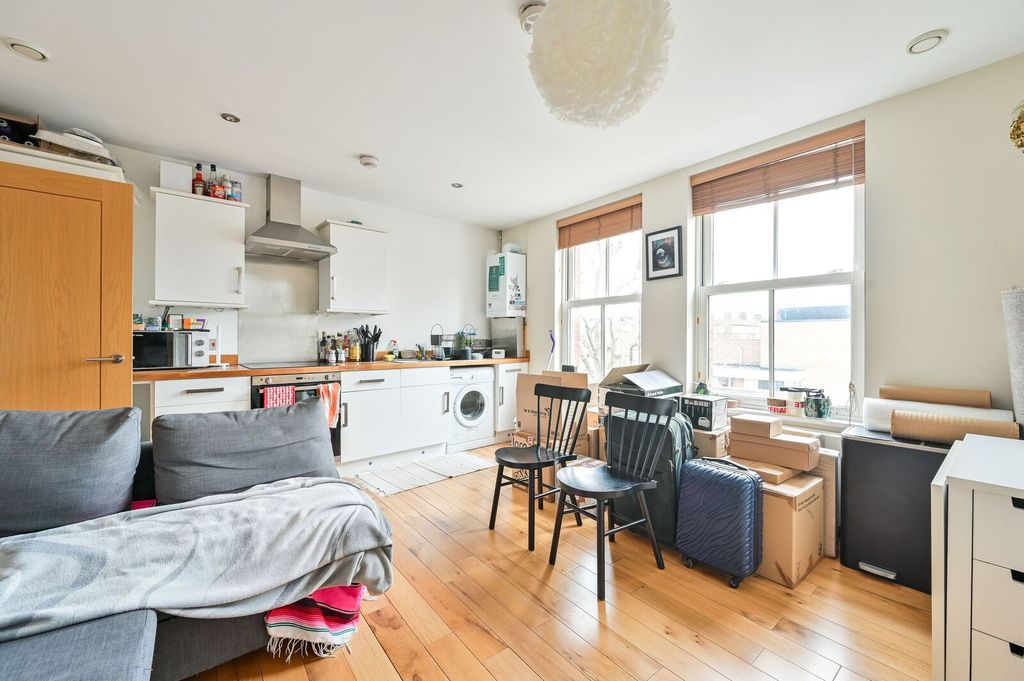 Property photo 1 of 5
