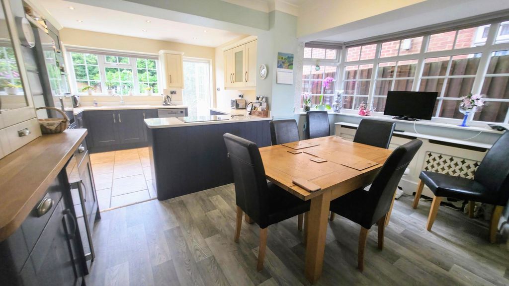 Property photo 3 of 36 Kitchen Diner