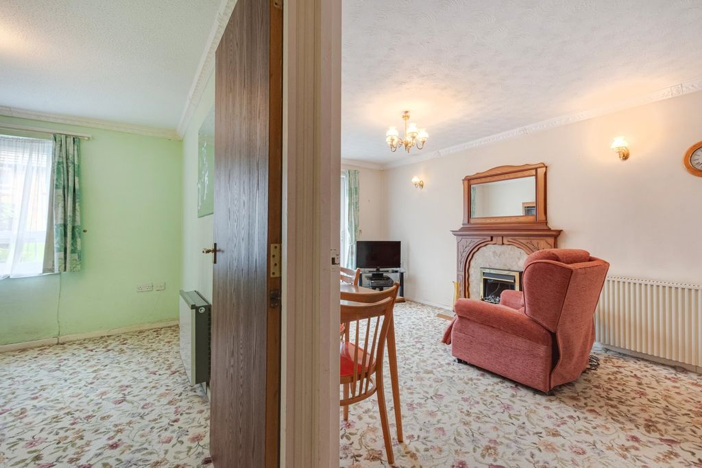 Property photo 2 of 12