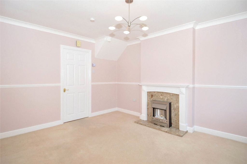 Property photo 2 of 10 Picture No. 40