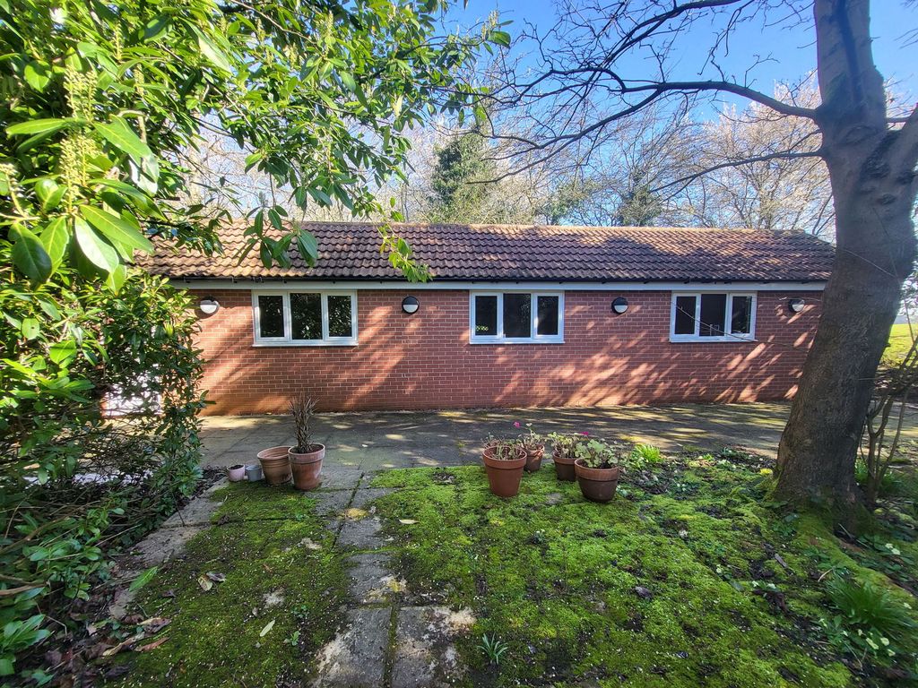 Property photo 2 of 41