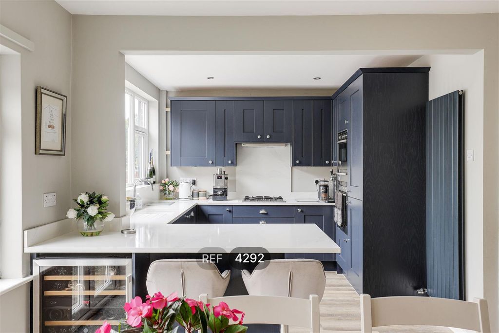 Property photo 2 of 22 Kitchen/Dining Room