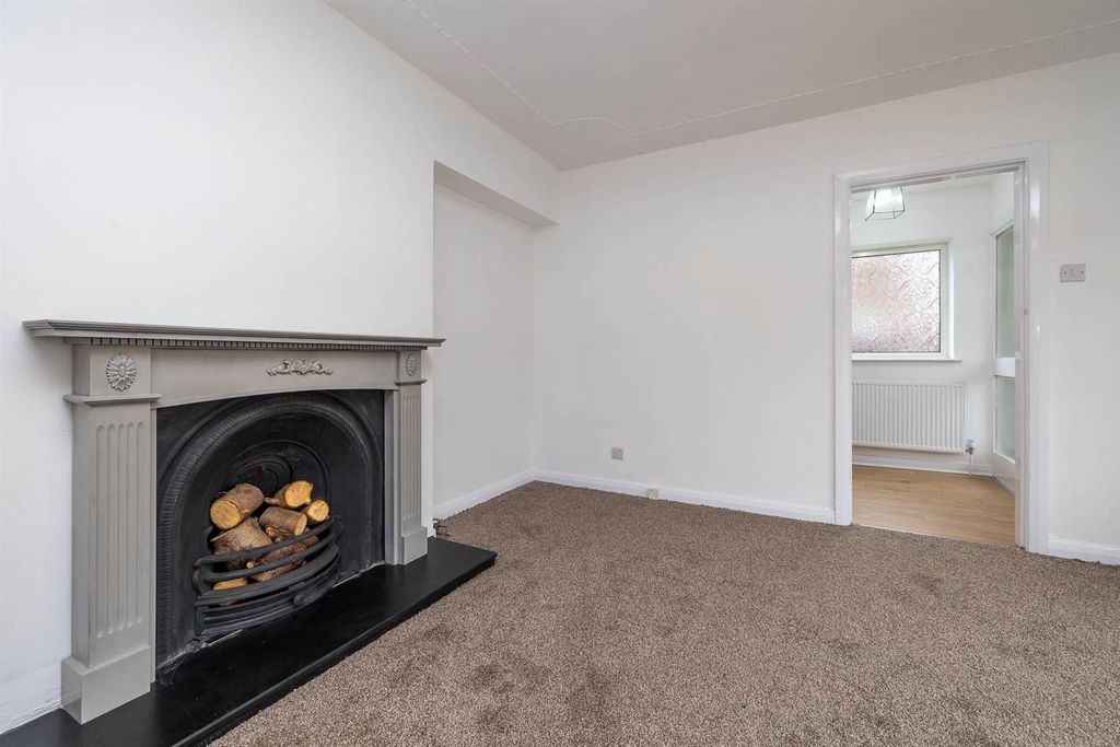 Property photo 3 of 19 2