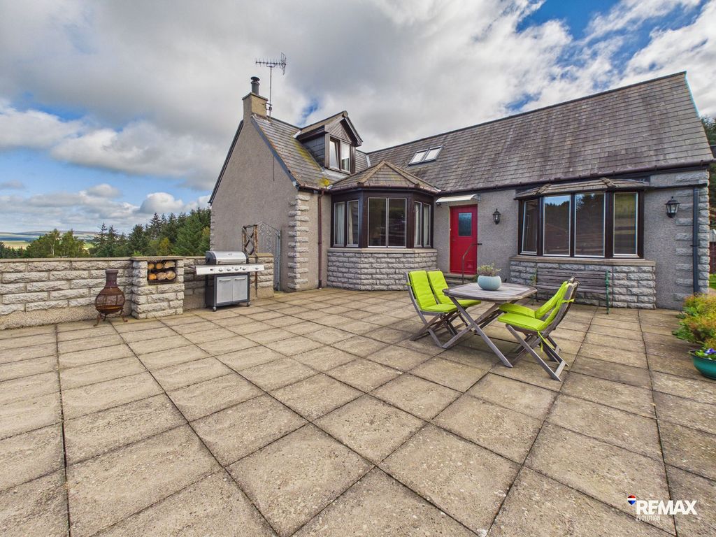 Property photo 1 of 31