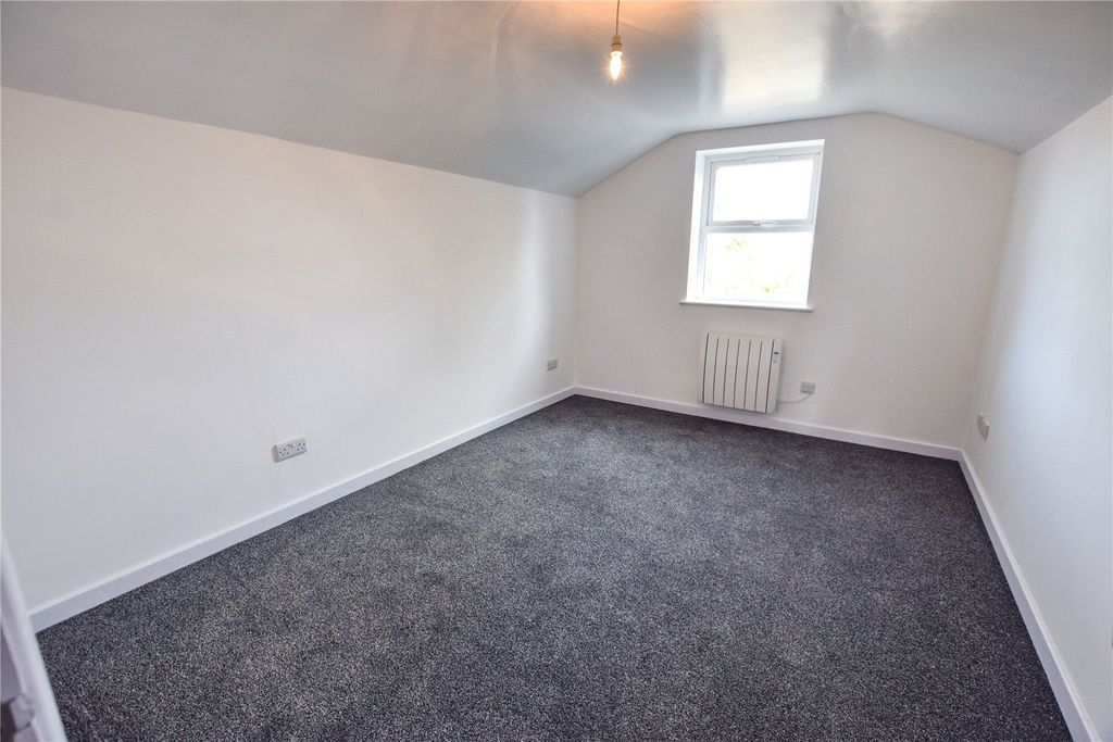 Property photo 2 of 11 Picture No. 06