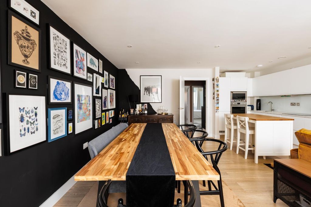 Property photo 3 of 23 Flat 6, 44 Sevier Street-13.Jpg