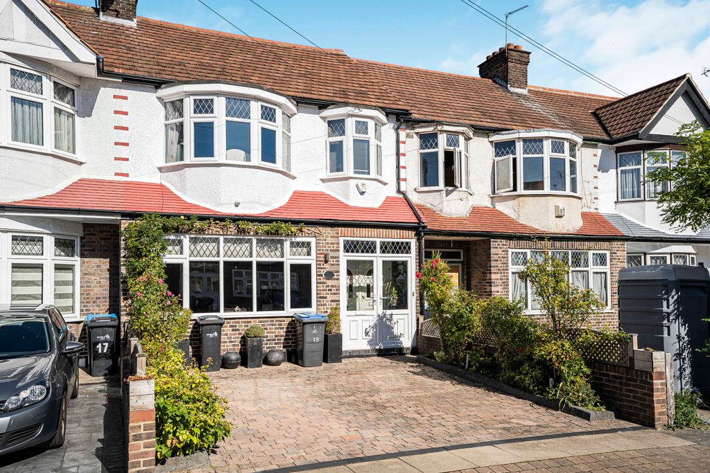 Property photo 2 of 41