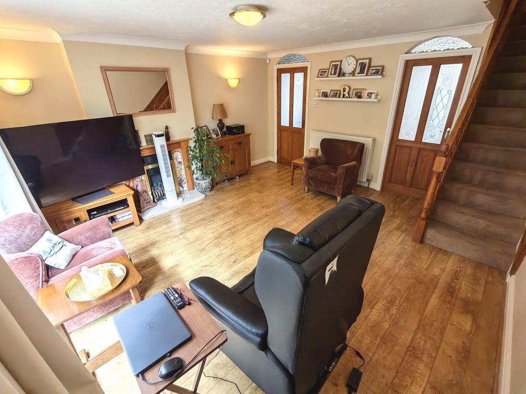 Property photo 2 of 18 Lounge A
