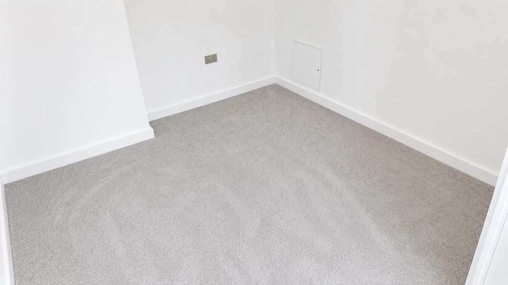 Property photo 1 of 12 Box Bedroom.Png