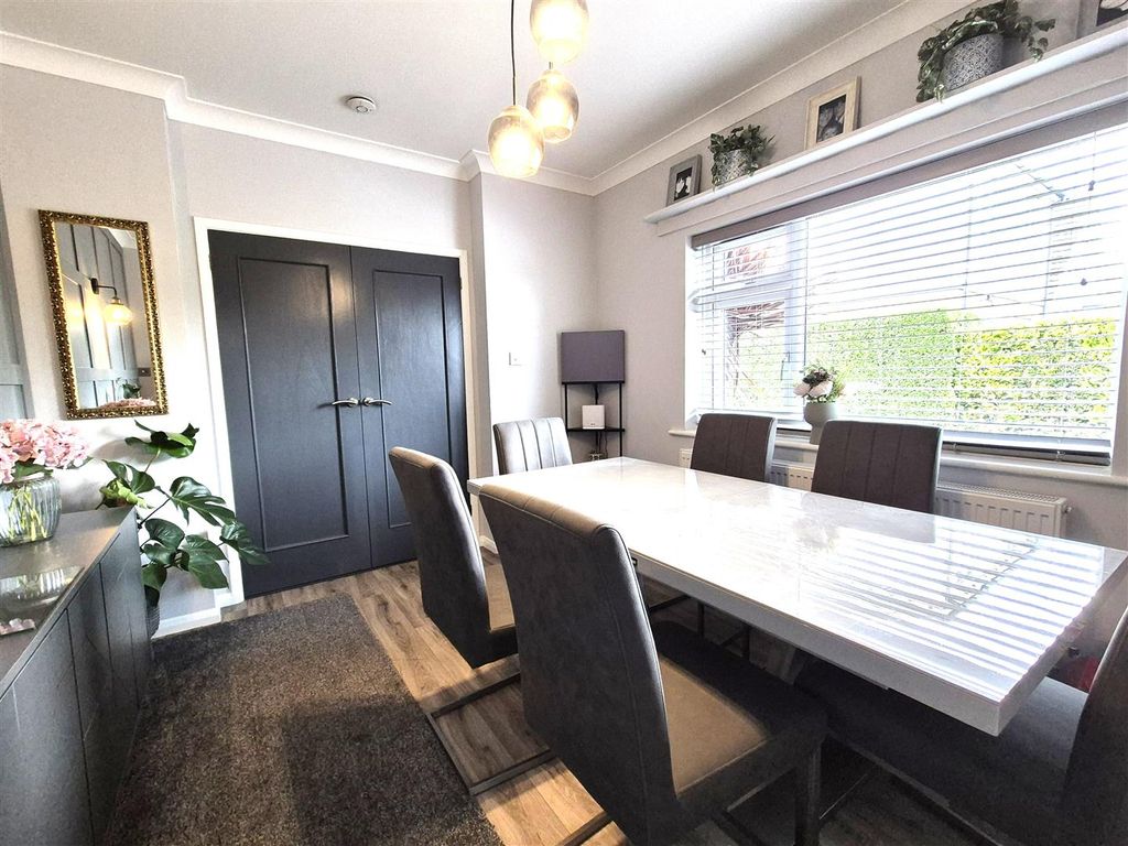 Property photo 3 of 31 63Cyn16.Jpg