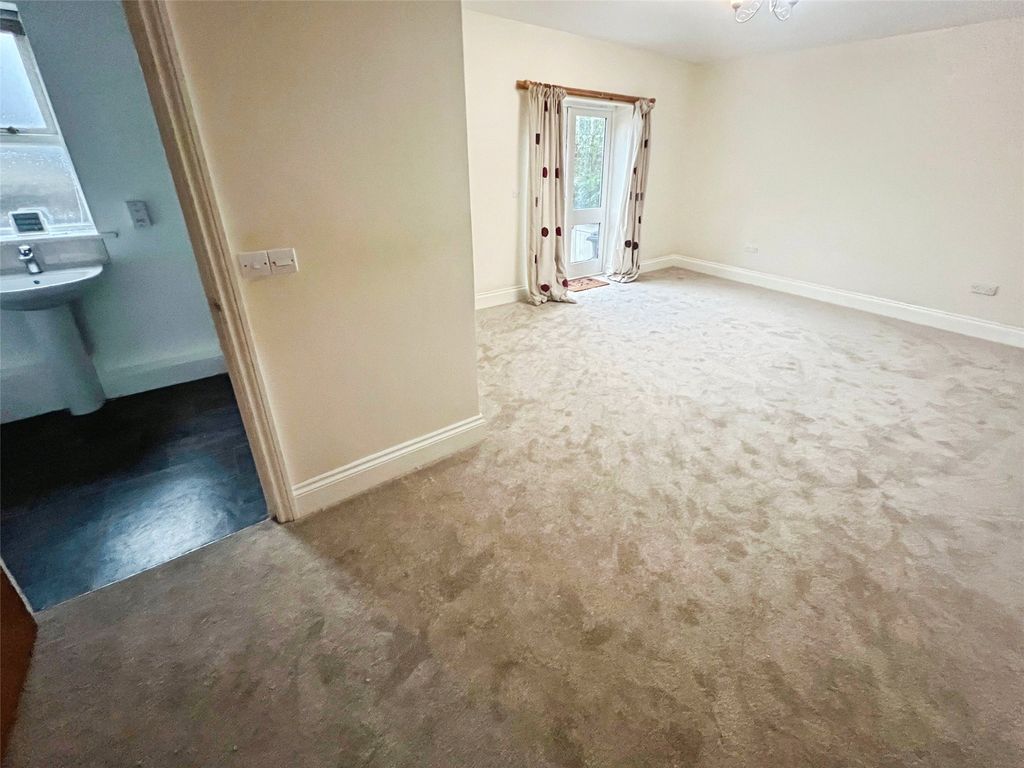 Additional image 11 of 2 bed flat for saleNew Road, Troon, Camborne TR14