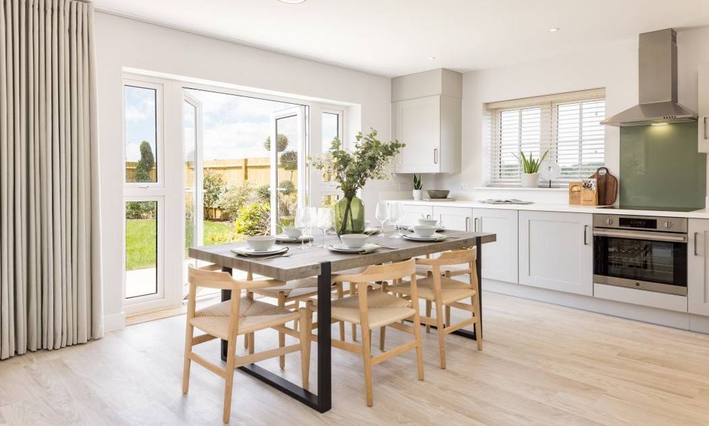 Property photo 2 of 8 Dandara - Zoopla -