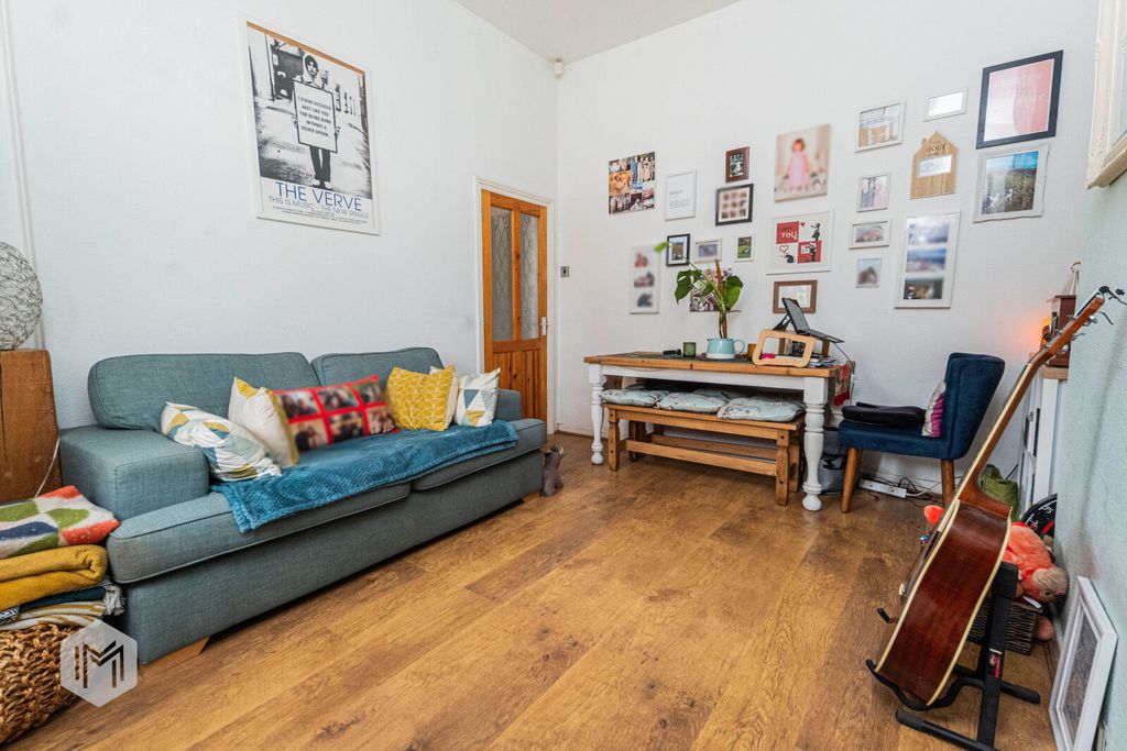 Property photo 3 of 17 Picture No. 07