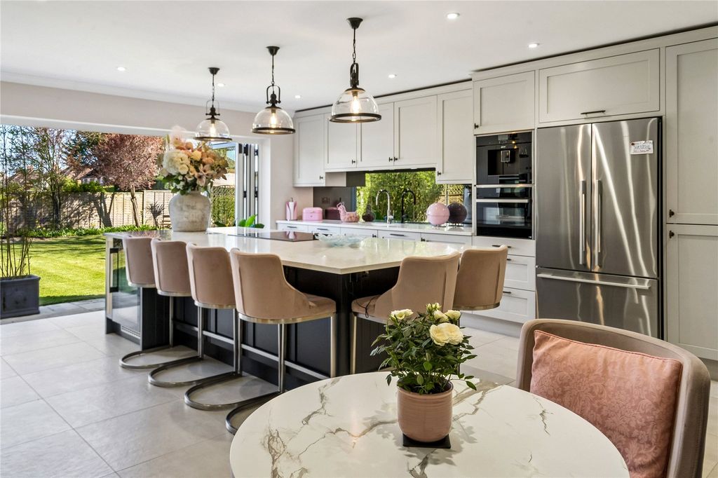 Property photo 2 of 23 Kitchen