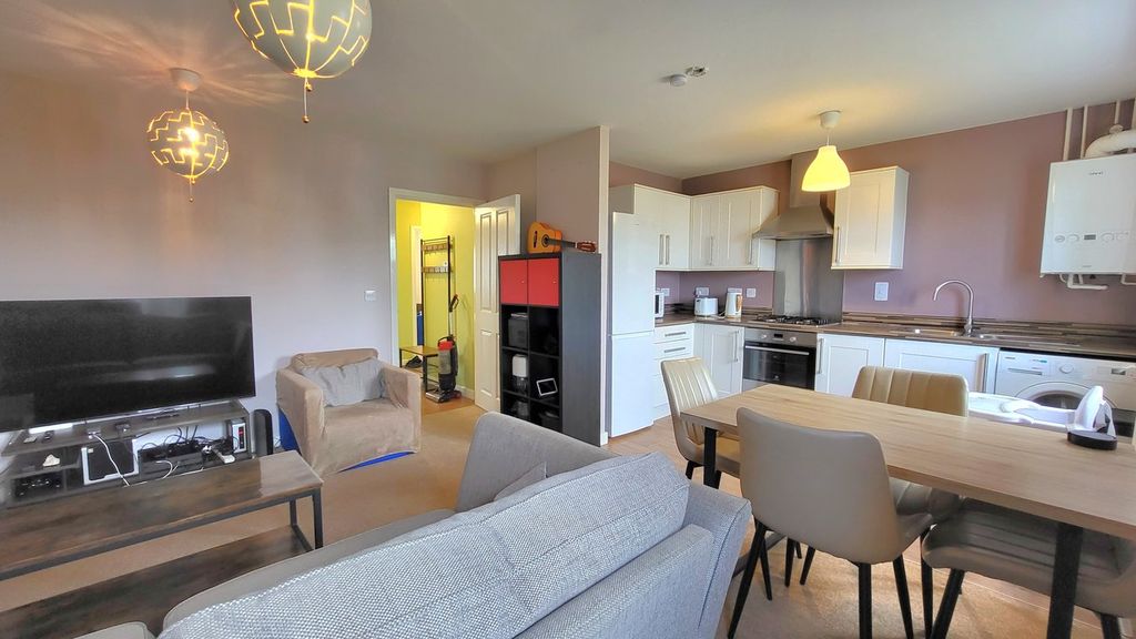 Property photo 2 of 12