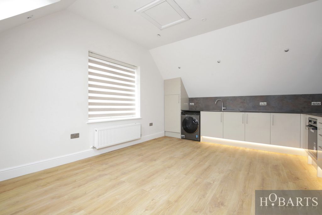Property photo 3 of 12 Gallery