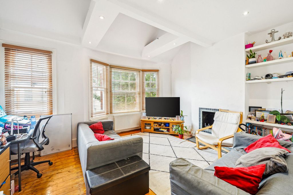 Property photo 2 of 12