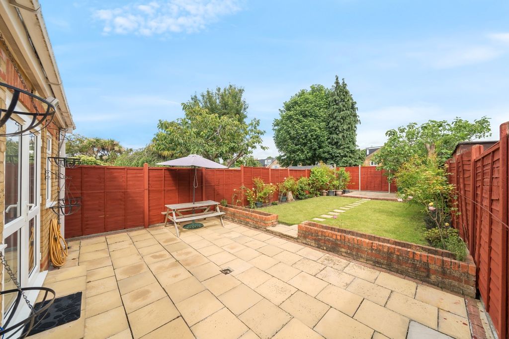 Property photo 3 of 15 1140061 (10)