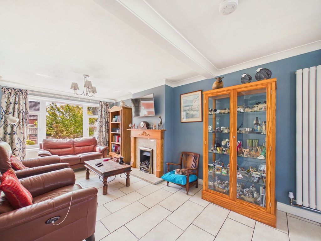 Property photo 2 of 16 5062084