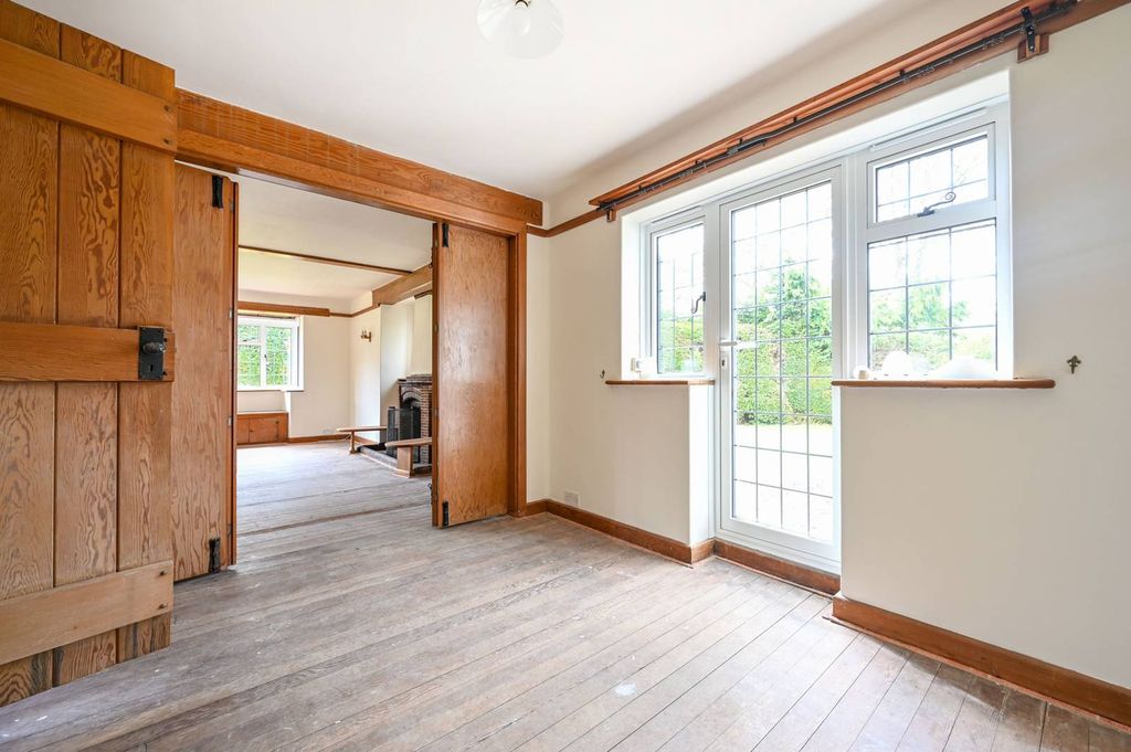Property photo 3 of 24