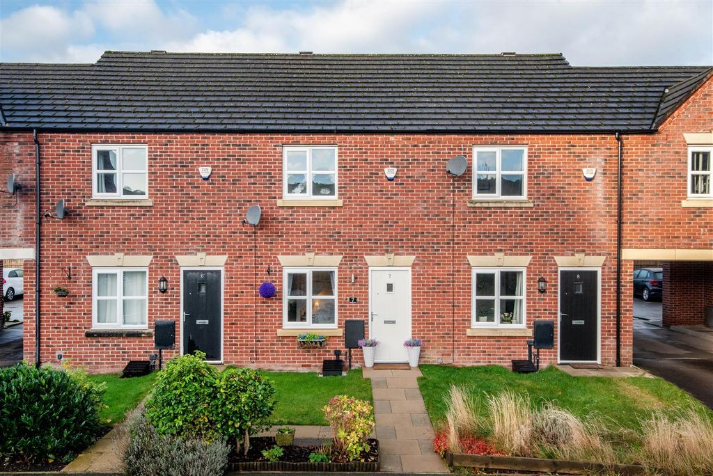 Property photo 1 of 19 Front External