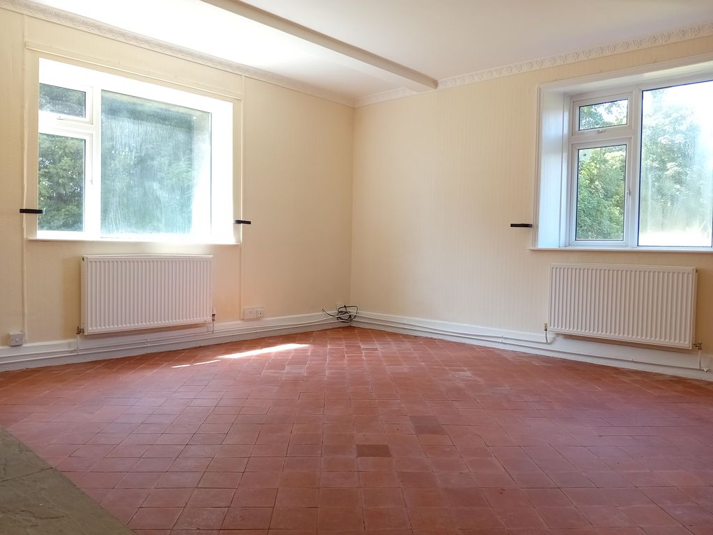 Property photo 3 of 18 Dining Room